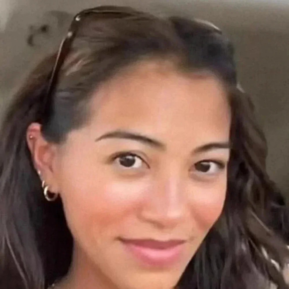 🎁 FREE w/ Purchase |  Clear Sunglasses Frame Shape Plastic Hairband - Picture 2 of 9